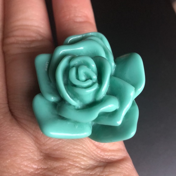 🇺🇸Large rose statement ring - Picture 2 of 4